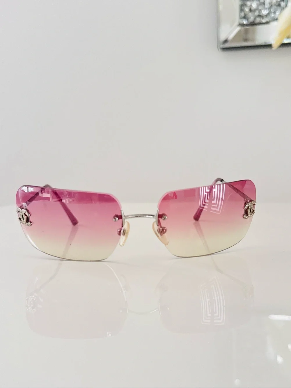 Like New 🍒 Authentic Vintage Chanel rimless CC crystal sunglasses